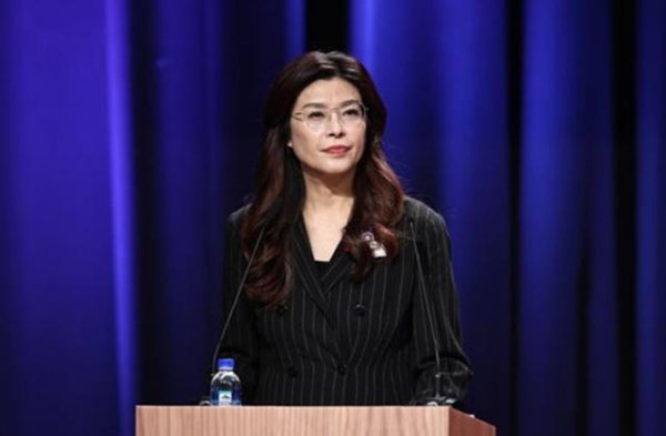 专业配资查询门户 郑丽文拍板定论，蓝白逼宫赖清德，千钧一发，解放军果断敲响战鼓